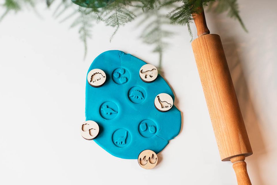 wooden_stamp_for_modeling_clay_dino_1200x800_03